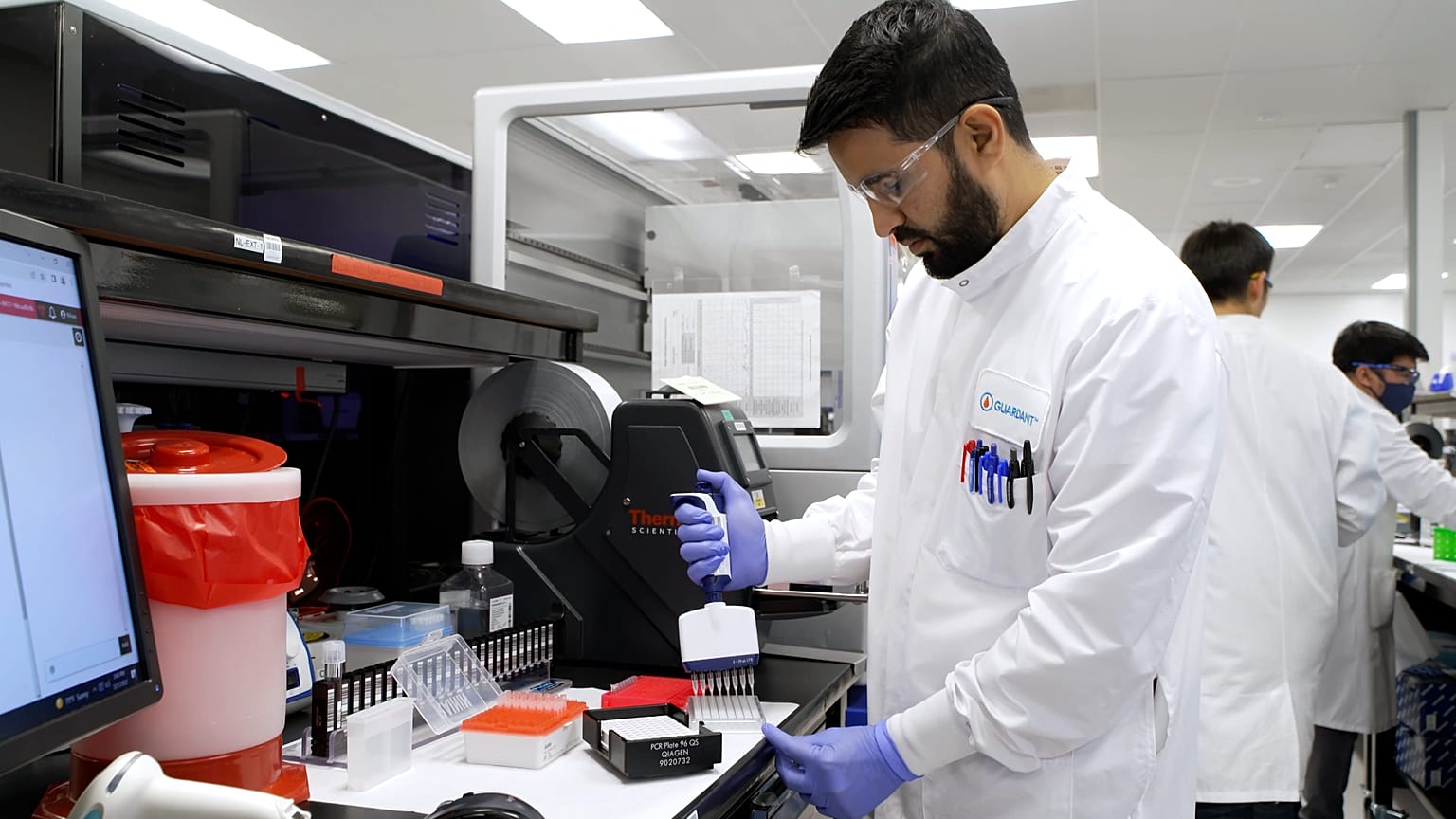 تُجري شركة Guardant Health اختبارات الأورام الدقيقة في مختبراتها في بالو ألتو وريدوود سيتي، كاليفورنيا. (صورة: بزنس واير)