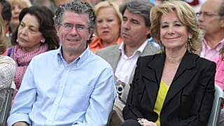 Granados, a la derecha de Aguirre. 