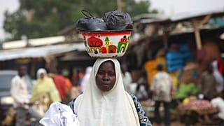 Niger : un arrêté interdit les sachets plastiques dans les supermarchés de Niamey