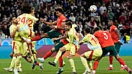 Jogadores portugueses e espanhóis durante a partida final da Liga das Nações em junho de 2025