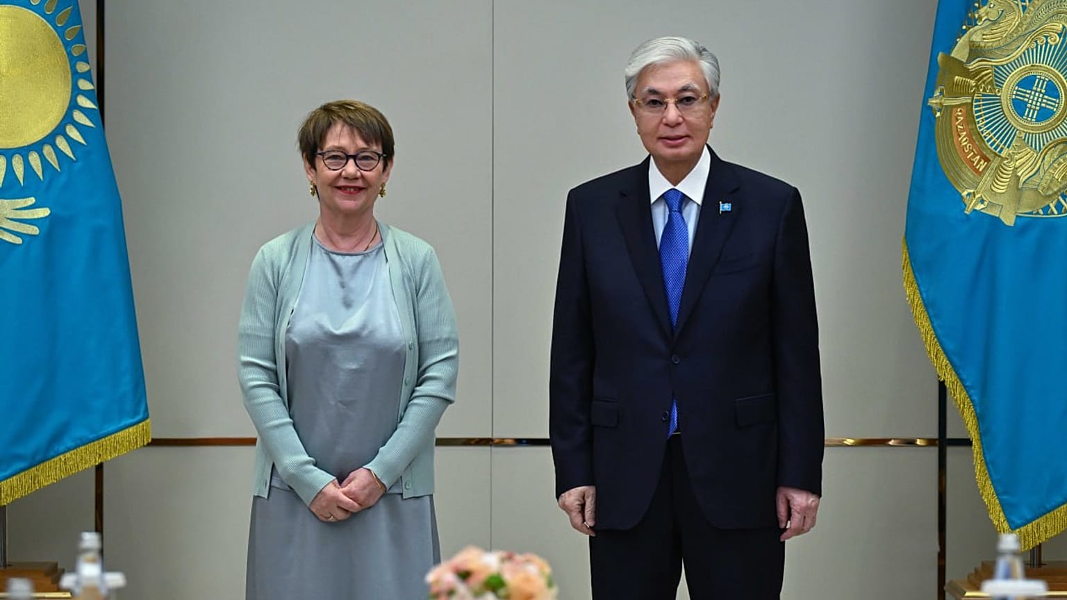 Odile Renaud-Basso mit Kasachstans Präsident Kassym-Schomart Tokajew im Präsidentenpalast Aqorda
