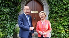 Irlands Regierungschef empfängt EU-Kommissionspräsidentin in Cork
