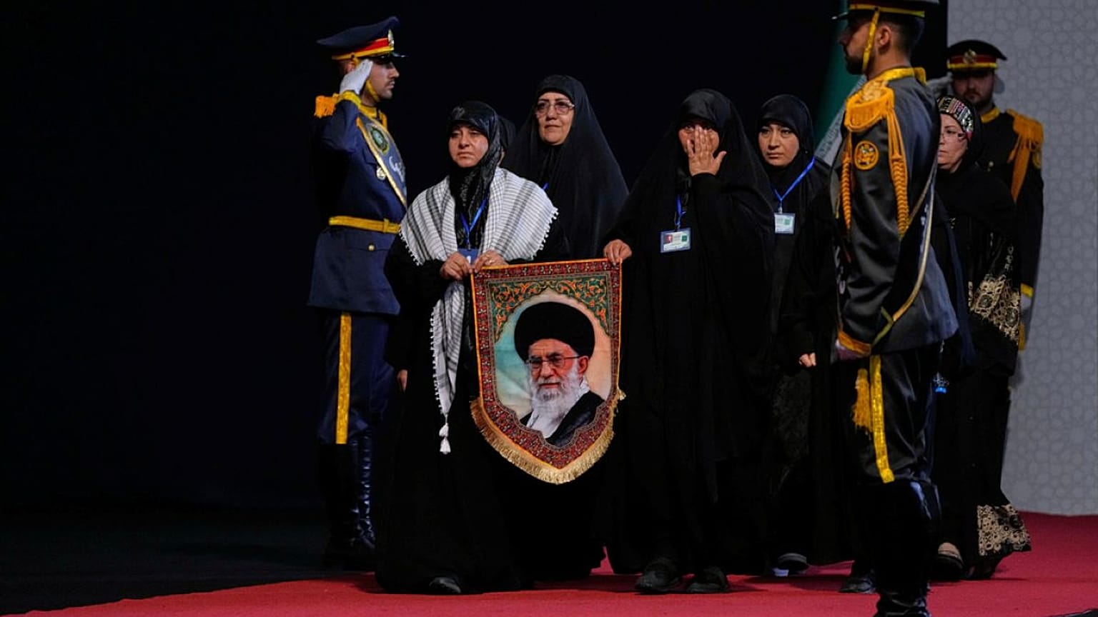 مراسم جنازة المرشد الايراني الراحل علي خامنئي، في مسجد "مصلى الإمام الخميني" الكبير في طهران، إيران، يوم الجمعة الموافق 3 يوليو 2026. 