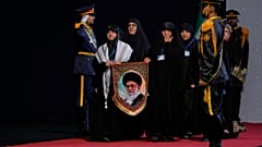 مراسم جنازة المرشد الايراني الراحل علي خامنئي، في مسجد "مصلى الإمام الخميني" الكبير في طهران، إيران، يوم الجمعة الموافق 3 يوليو 2026. 