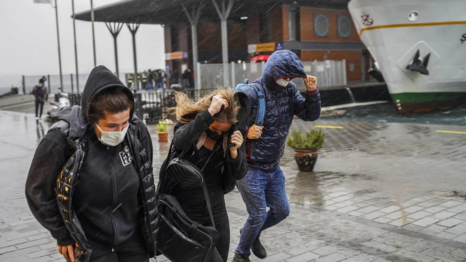İstanbul'da 2021'de yaşanan şiddetli fırtına 4 kişinin ölümüne neden olmuştu.