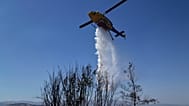 Πυροσβεστικό ελικόπτερο εν δράση στην Ελλάδα - φώτο αρχείου
