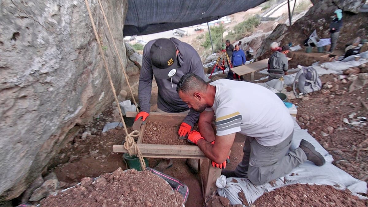 400,000-year-old intact cave found in Israel sheds light on pre ...