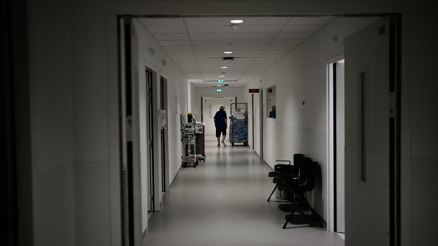 France: first Ebola case 'recovered' and 'discharged from hospital'