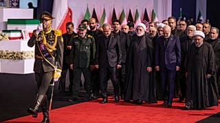 سران سه قوه و دیگر مقامات ارشد جمهوری اسلامی در مراسم تشییع خامنه‌ای
