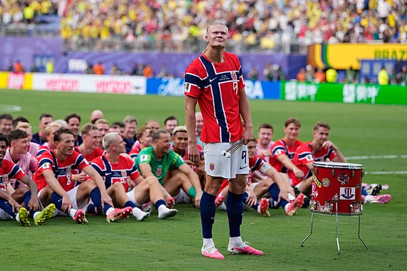 Norway's Erling Haaland leads the team as they participate in a viking boat row after the World Cup round of 16 soccer match against Brazil in East Rutherford, July 5, 2026.