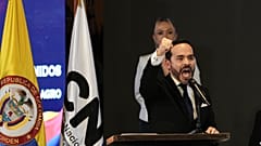De la Espriella pronuncia un discurso tras recibir sus credenciales por parte de las autoridades electorales colombianas en Bogotá, el pasado 25 de junio de 2026