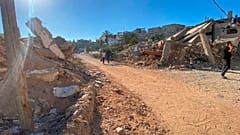 منطقة مدمرة شرق مخيم المغازي 