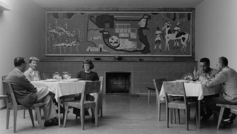 Ισόγειο Κτηρίου Ξενία,1953, Ν. Τομπάζης