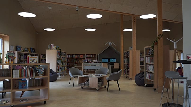 Biblioteca Simone Veil de construcción ecológica, situada en Le Chesnay Rocquencourt, jueves 02/07/2026.