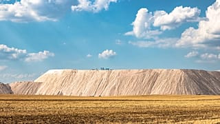 1350 hałd. Odpady pokopalniane mogą być szansą Polski w wojnie surowcowej z Chinami.