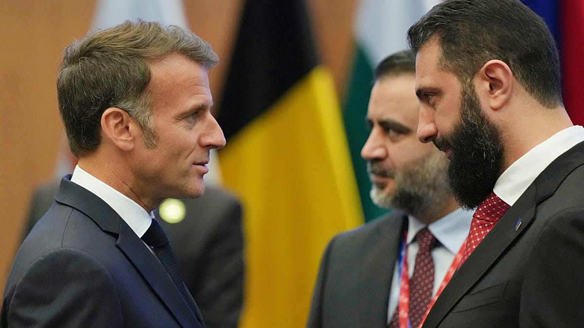 Explosions près de l'hôtel où séjourne Macron à Damas, le chef de l'Etat sain et sauf selon l'Élysée