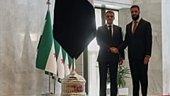 El presidente sirio Ahmad al-Sharaa se reúne con el presidente francés Emmanuel Macron en el palacio presidencial de Damasco, el 7 de julio de 2026 - Copyright AP Photo