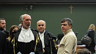 L'imprenditoreValter Lavitola, a destra, durante la seconda udienza del processo per corruzione politica nella città di Napoli, mercoledì 12 febbraio 2014