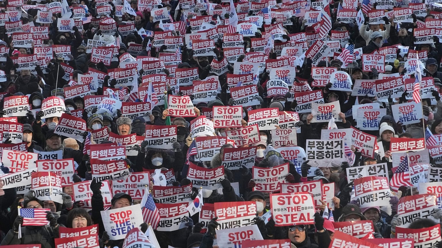 Supporters of impeached South Korean President Yoon Suk Yeol stage a rally to oppose his impeachment in Seoul, 11 January, 2025