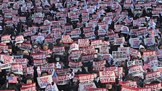 Supporters of impeached South Korean President Yoon Suk Yeol stage a rally to oppose his impeachment in Seoul, 11 January, 2025