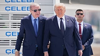 US President Donald Trump walks with Turkish President Recep Tayyip Erdoğan in Ankara, 7 July, 2026 