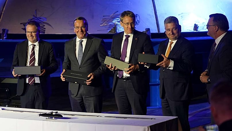 Die Verteidigungsminister Deutschlands und Norwegens, Boris Pistorius (2. von links) und Bjørn Arild Gram,gaben im September 2023 den Startschuss.