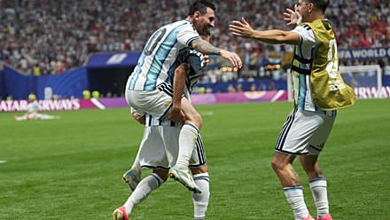 Argentina rallies to beat Egypt 3-2 and reach the World Cup quarterfinals