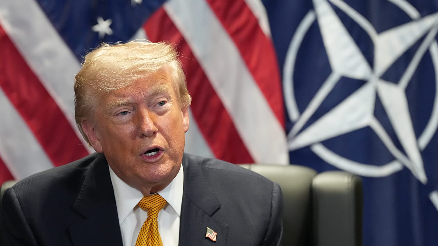 Prezydent Stanów Zjednoczonych Donald Trump spotyka się z Markiem Rutte przy okazji posiedzenia NATO w Ankarze, 8.07.2026 r.