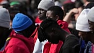 Migrantes asisten a un encuentro con el Papa León XIV en el centro 'Las Raíces', en San Cristóbal de la Laguna, Tenerife, España, el viernes 12 de junio de 2026.