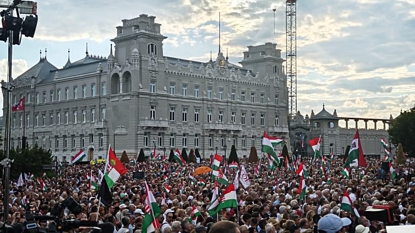 Manifestazione alla Sándor-palota il 9 luglio 2026