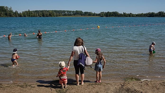 Children mental health hospital visits rise with extreme heat, study finds As climate change drives more frequent and intense heatwaves, new research links rising temperatures with worsening mental health outcomes in children and young people.