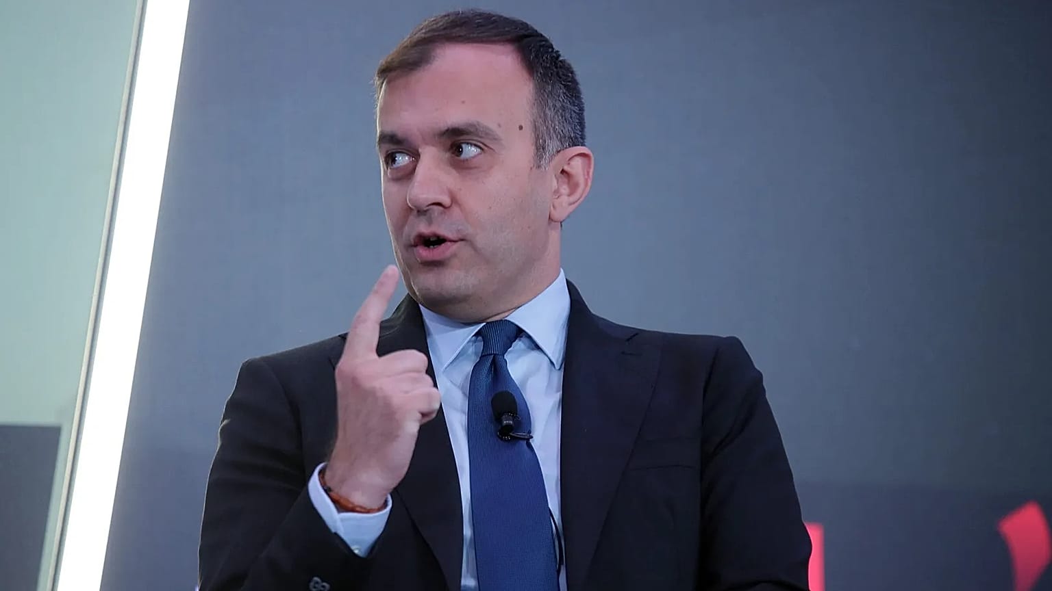 Ο Τάσος Χατζηβασιλείου στο συνέδριο του Economist