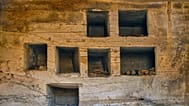 Επτά από τους τάφους που ανασκάφηκαν στη Μαρίνα ελ-Αλαμέιν στην Αίγυπτο (4 Ιουλίου 2026)
