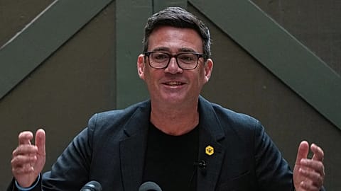 Andy Burnham, a Munkáspárt politikusa beszédet mond a People's History Museumban, az angliai Manchesterben 2026. június 29-én, hétfőn.