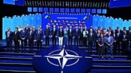 NATO Zirvesi'nde anlaşmaların açıklandığı Savunma Forumu'ndan bir kare.
