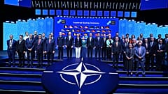 NATO Zirvesi'nde anlaşmaların açıklandığı Savunma Forumu'ndan bir kare.