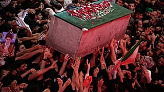Iran : Ali Khamenei inhumé au mausolée de l'imam Reza, sans Mojtaba Khamenei
