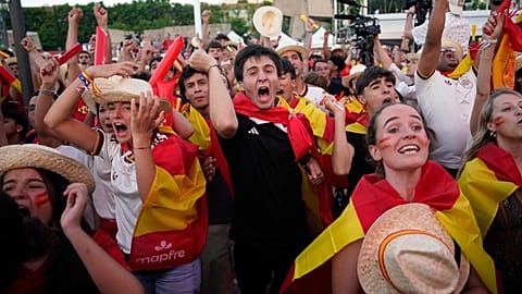 Spanish fans in central Madrid celebrate Oyarzabal’s goal during the World Cup match between Spain and Austria in Inglewood, California, on 2 July 2026