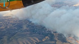El fuego de Los Gallardos visto desde el aire. Foto de EME INFOCA.