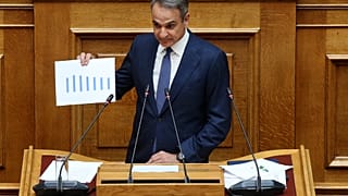 Ο Κυριάκος Μητσοτάκης στην βουλή κατά την Ώρα του Πρωθυπουργού