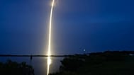 Starlink uydularının Falcon 9 roketiyle fırlatılma anı