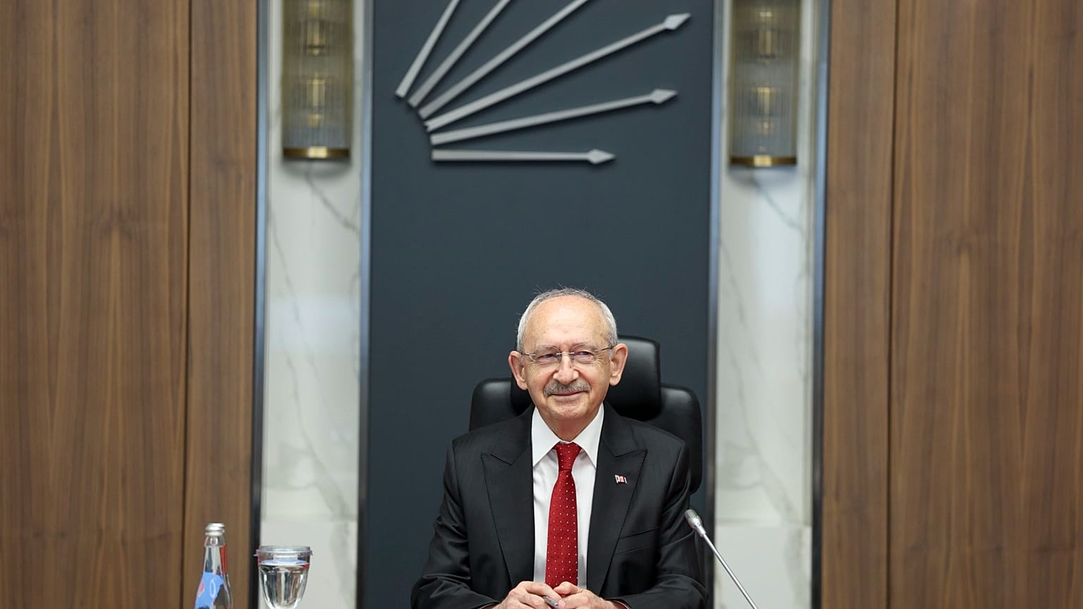 Kılıçdaroğlu, Merkez Yönetim Kurulu toplantısına başkanlık etti.