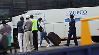 S.Africa minister raises concerns about security at Zimbabwe border
