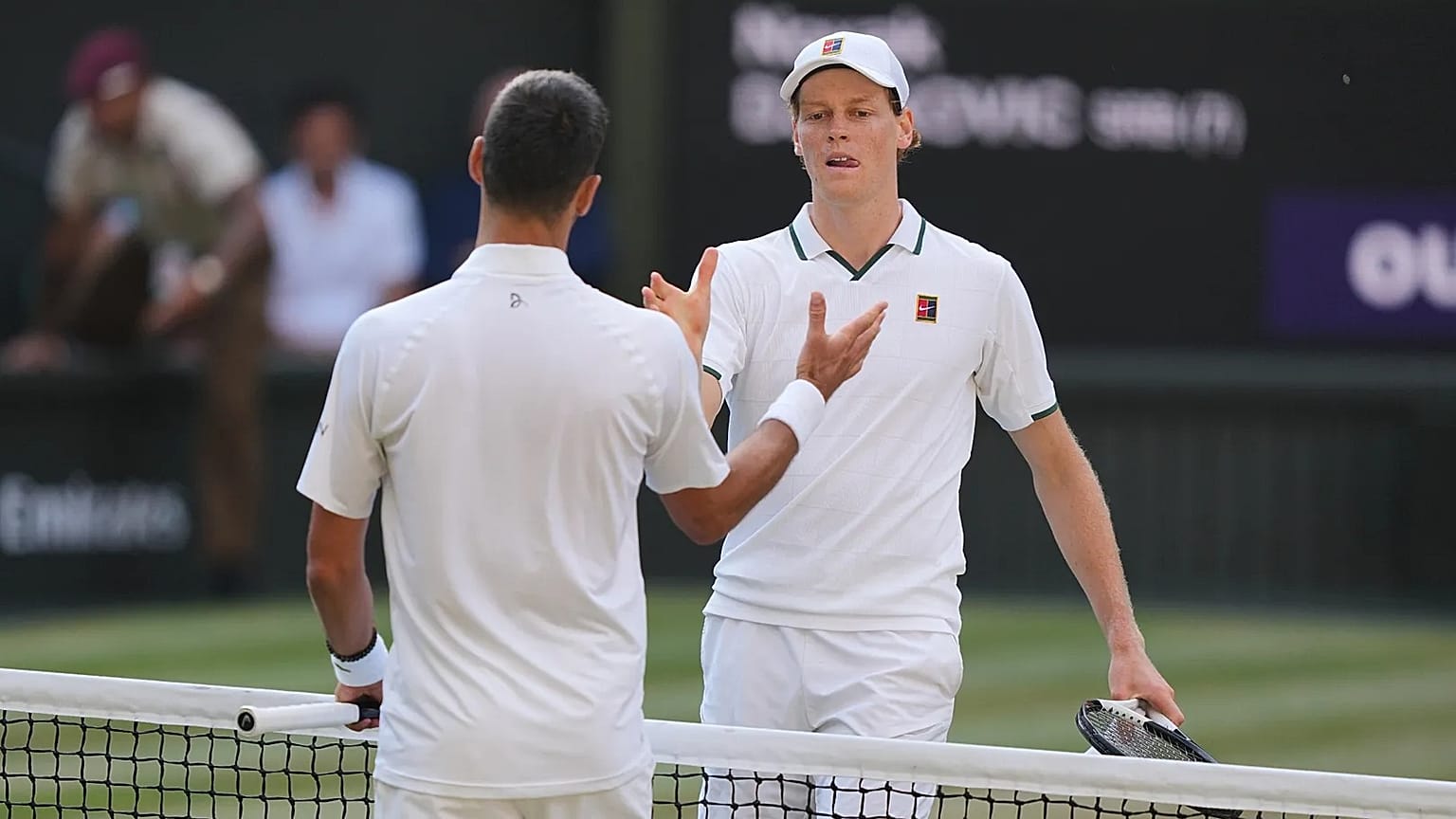 Sinner vence Djokovic nas meias-finais e volta à final de Wimbledon