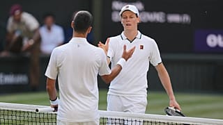 Sinner vence Djokovic nas meias-finais e volta à final de Wimbledon