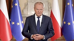 Donald Tusk az X oldalon bejelentette a volhíniai vérengzés áldozatainak Emlékfalát.