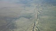 Carrizo Ovası'ndaki San Andreas fay bölgesinin havadan çekilmiş fotoğrafı. 