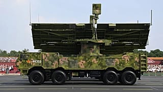 Arma de microondas durante el desfile militar chino de 2025