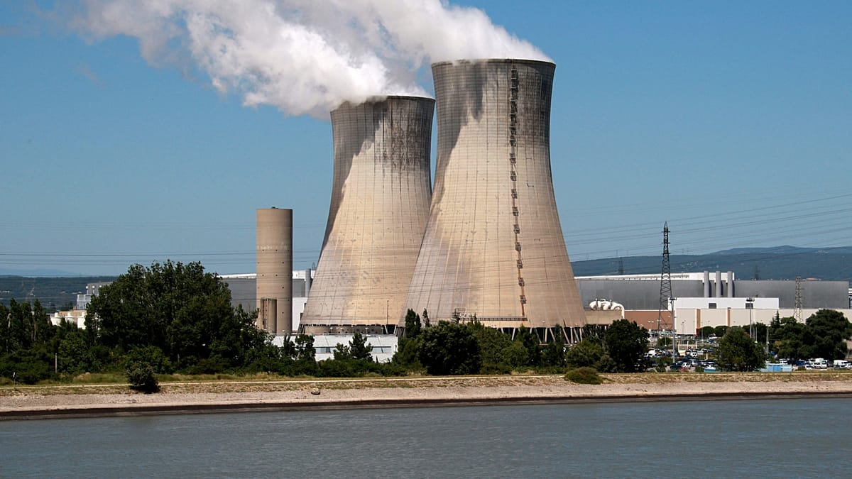 France shuts down nuclear reactors as heatwave intensifies