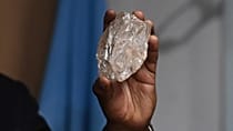 Afrique du Sud : le groupe De Beers ferme sa plus grande mine de diamants pour 2 ans